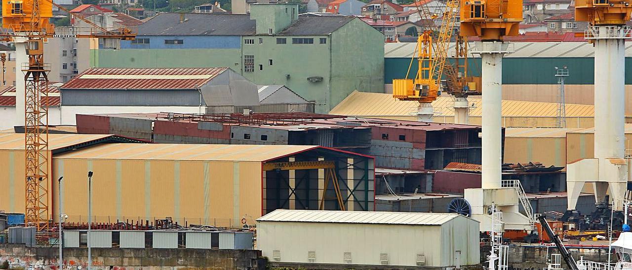 Los cascos a medio construir de Havila en las gradas de Barreras.