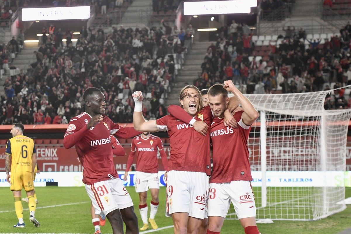 Revive la victoria del Real Murcia frente al Alcorcón, en imágenes