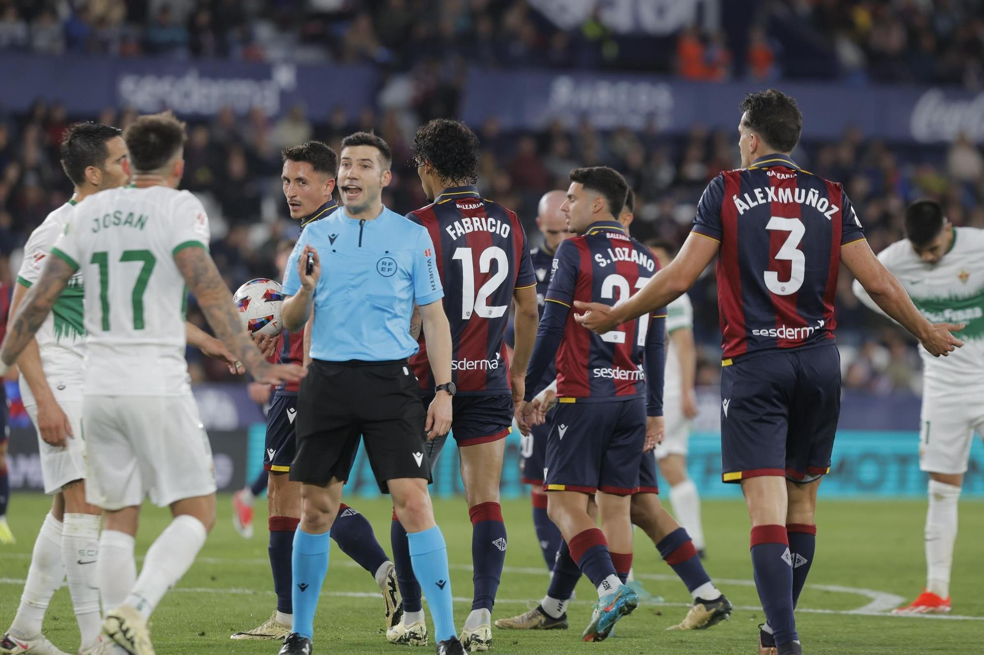 Levante UD - Elche CF en imágenes