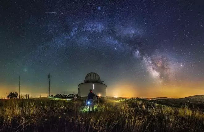 El observatorio de Forcarei abre la puerta a las estrellas