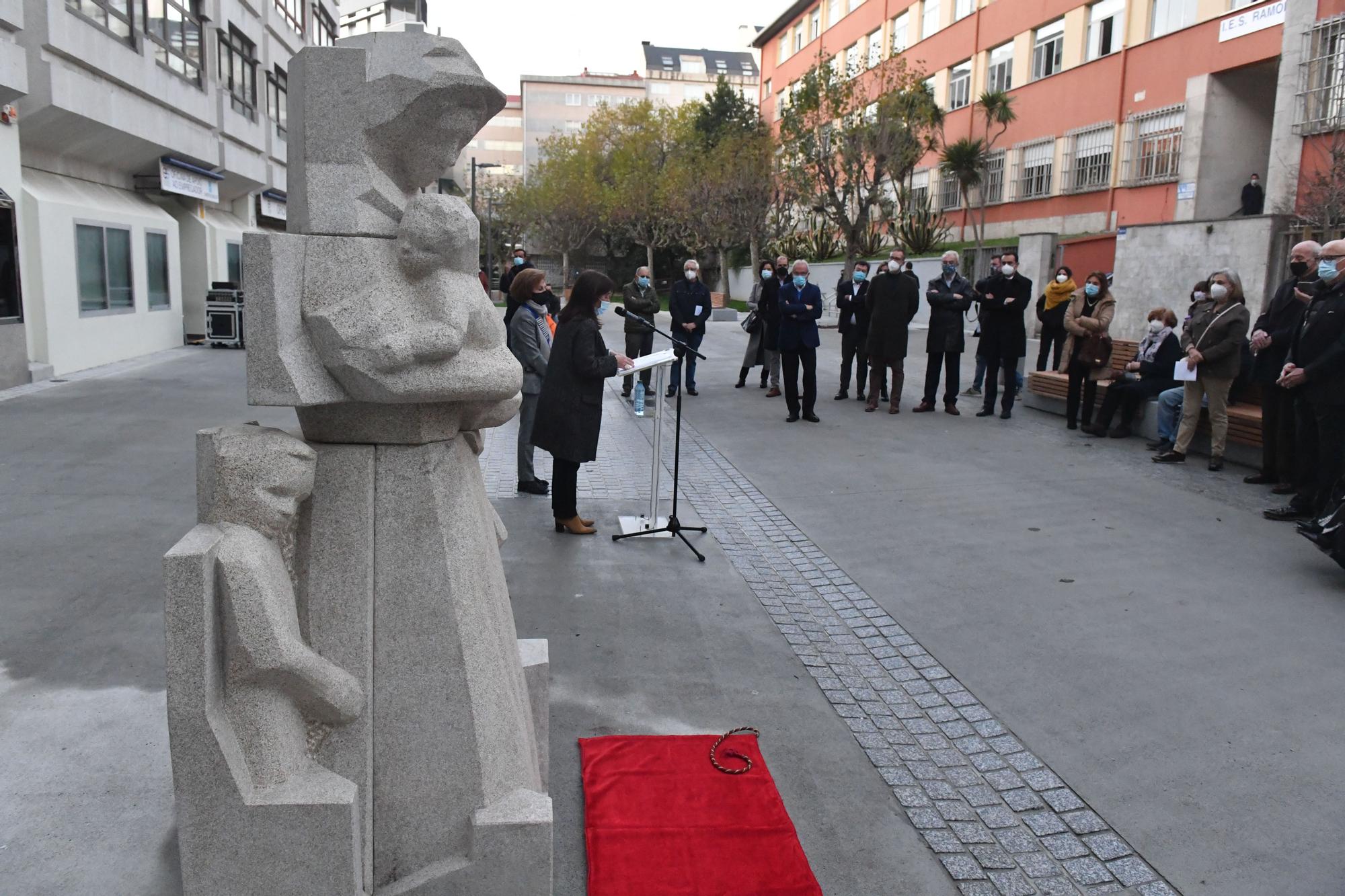 Isabel Zendal ya tiene estatua en A Coruña