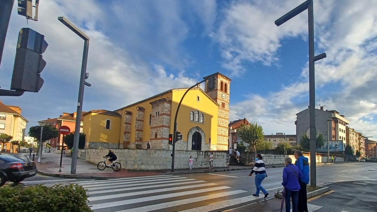 Vista de Lugones,  a la altura de la iglesia parroquial.