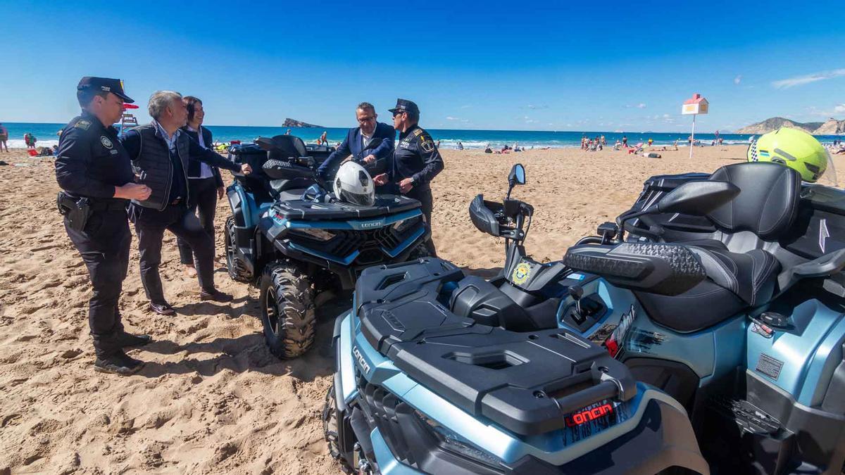 Los dos nuevos vehículos adquiridos por el Ayuntamiento de Benidorm