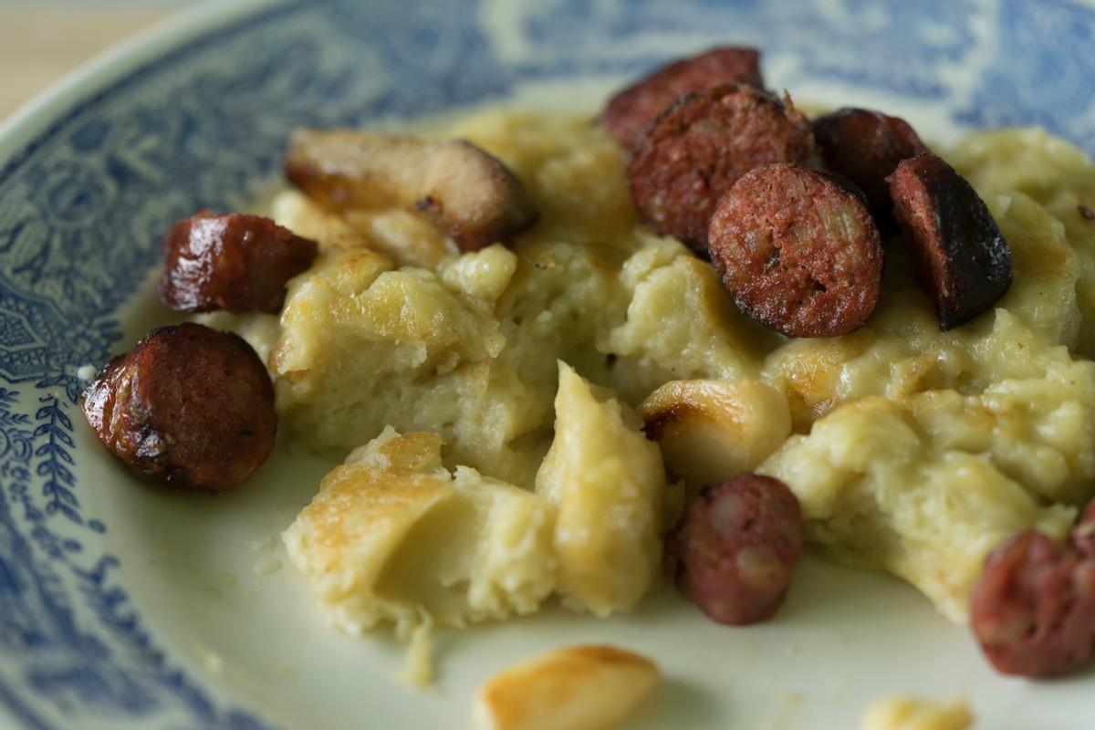 La gachamiga es un plato típico del Medio Vinalopó