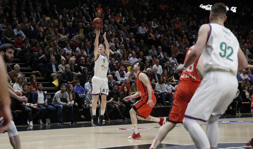 El Unicaja, campeón de la EuroCup tras vencer al Valencia