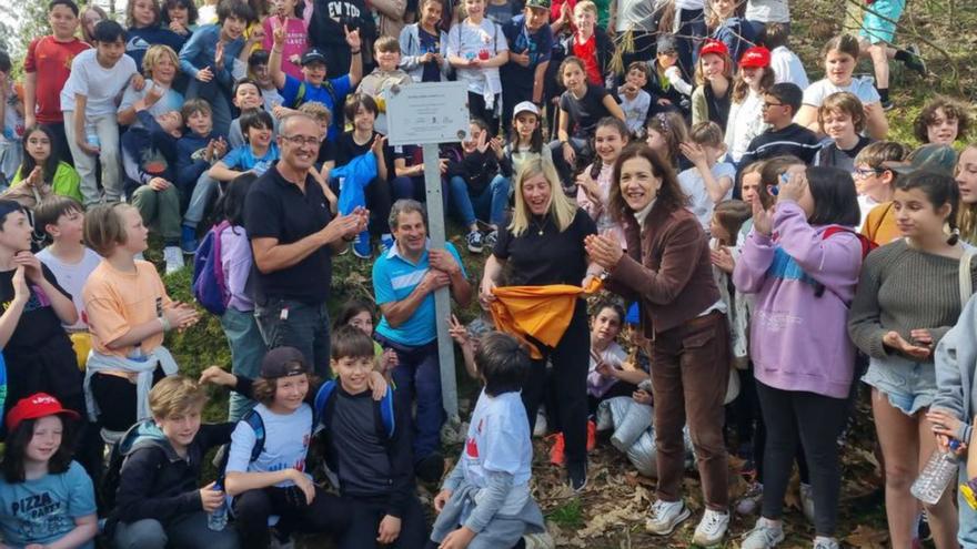 Reforestación en Camos para despedir a los alumnos de Manchester de intercambio en el Humberto Juanes