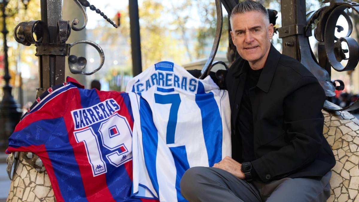 Lluís Carreras nos muestra dos camisetas que usó en su momento en Alavés y Barça