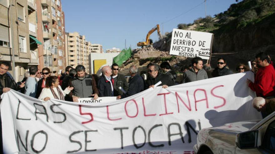 Cien vecinos defienden un Monte Sacro sin casas