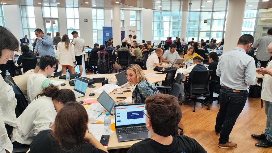 Más de 80 alumnos de Formación Profesional participan en el hackathon “Retos No Code” organizado por CIDA y Distrito Talento