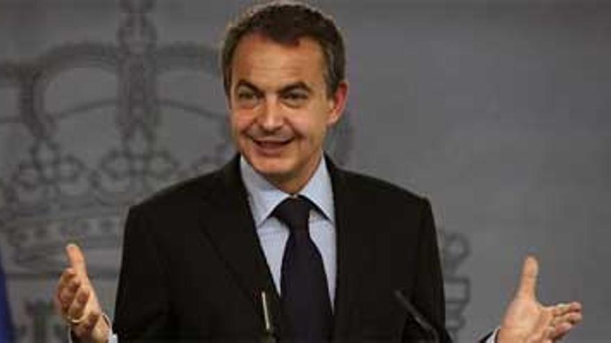 Zapatero garantiza la batalla contra la crisis como &quot;único horizonte&quot; en 2009