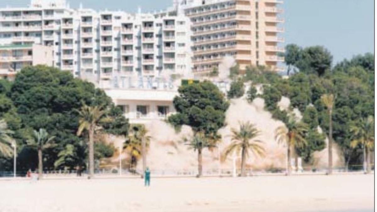 Voladura del Hotel Atlantic de Magaluf, en 1996