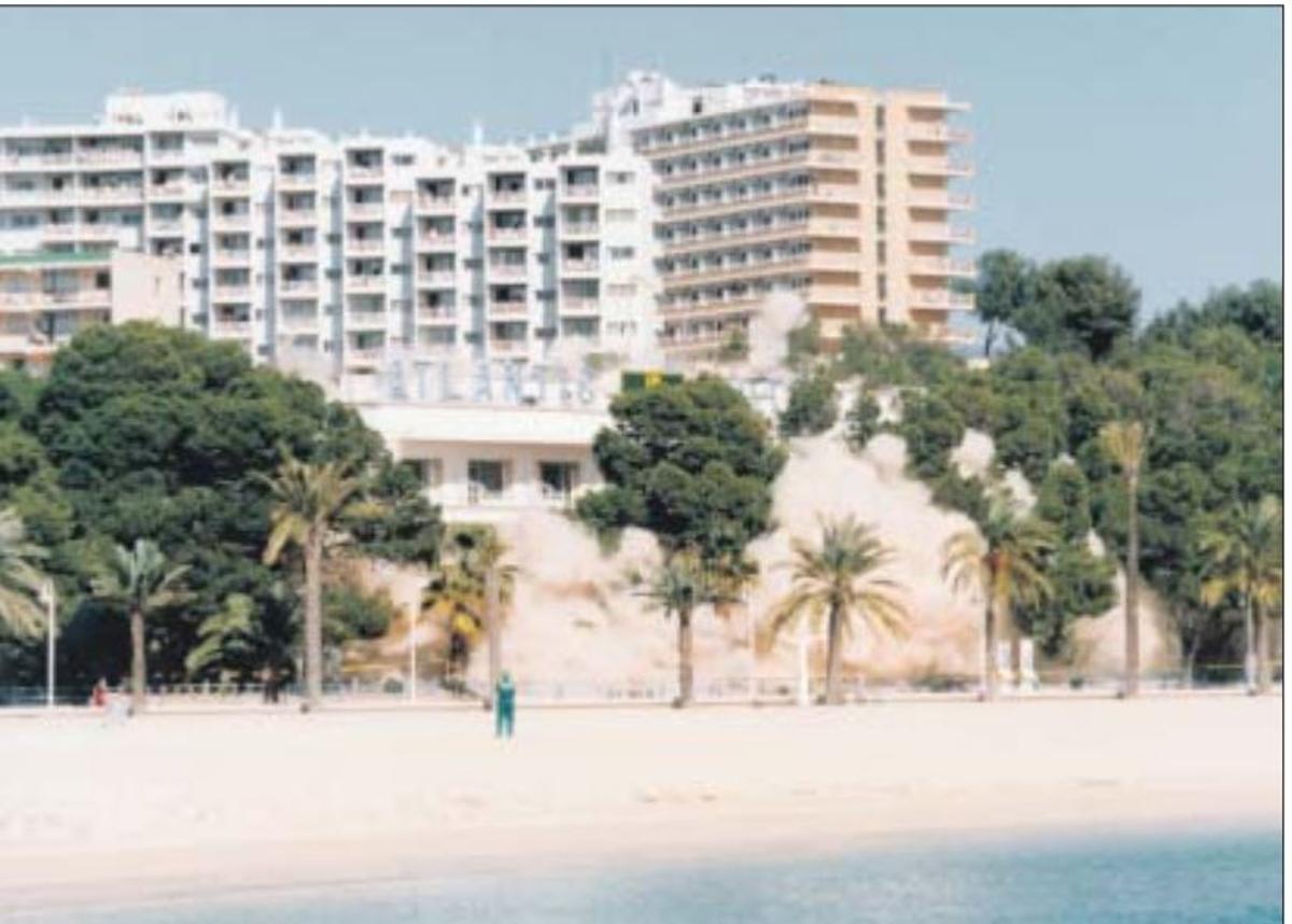Voladura del Hotel Atlantic de Magaluf, en 1996