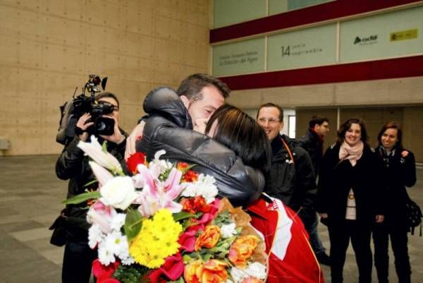 Fotogalería: Llegada de Isabel Macías a Zaragoza