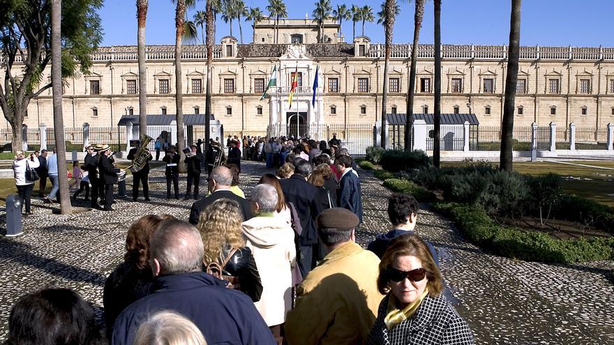 ¿Quieres trabajar en el Parlamento de Andalucía? Se ofertan siete plazas solo con Bachillerato