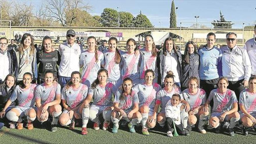 El club Pozoalbense estrena el podio de campeones ligueros