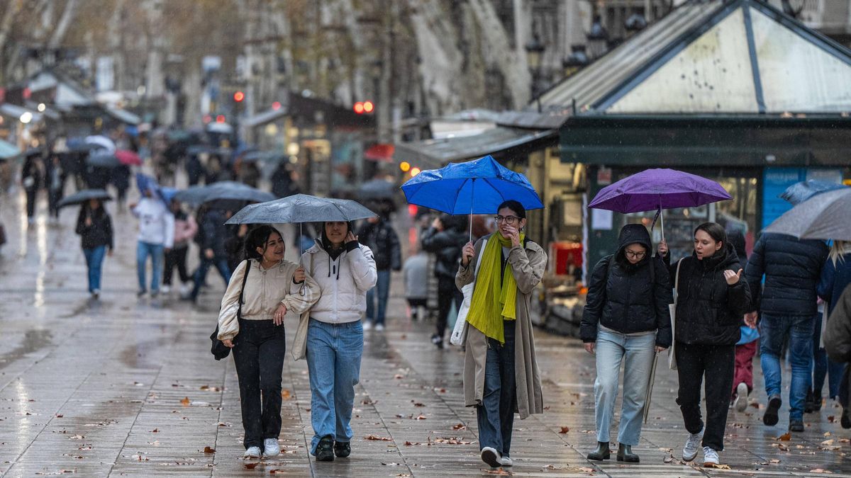 Protecció Civil extiende el aviso ante las lluvias torrenciales previstas para este domingo en Catalunya