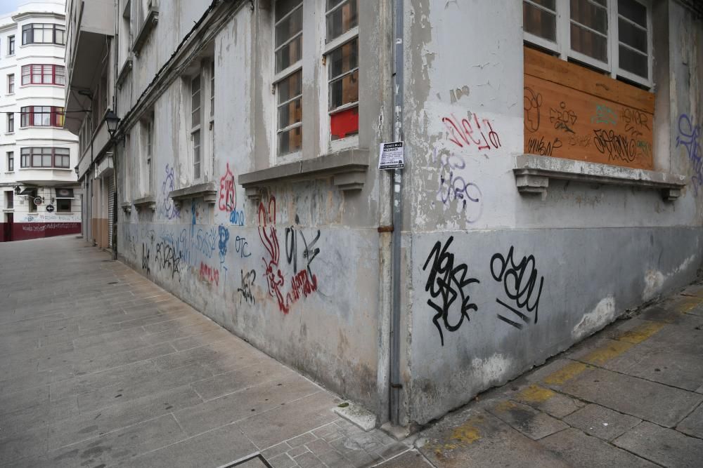 Pintadas en edificios de Ciudad Vieja y Pescadería