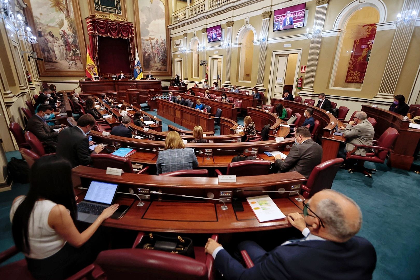 Pleno del Parlamento de Canarias (08/02/2022)