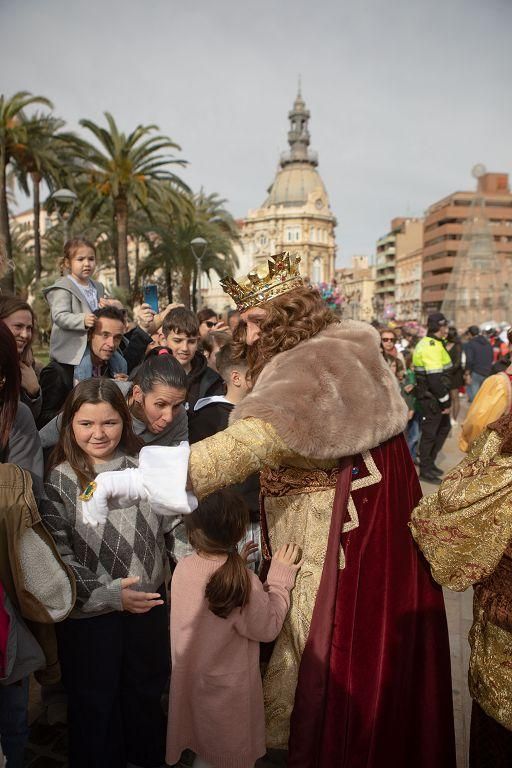 El desembarco en Cartagena de los Reyes Magos, en imágenes