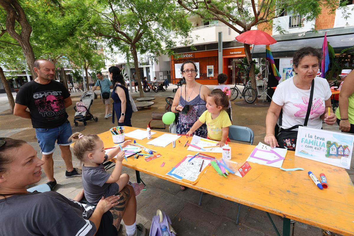 Galería: Cuentacuentos, yoga y pintacaras para celebrar el Día de las Familias en Santa Eulària