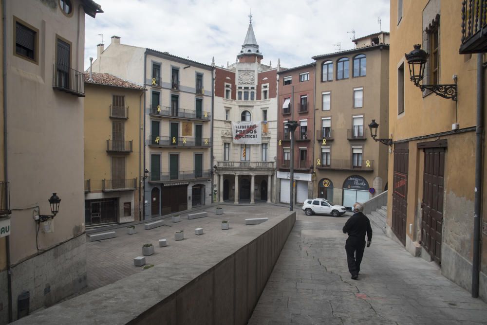 Els menors de 14 anys poden sortir a passejar una hora al dia acompanyats d''un adult