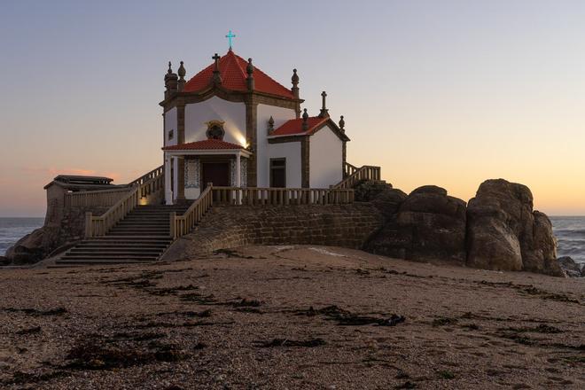 Capilla del Señor de la Piedra, Miramar, Portugal