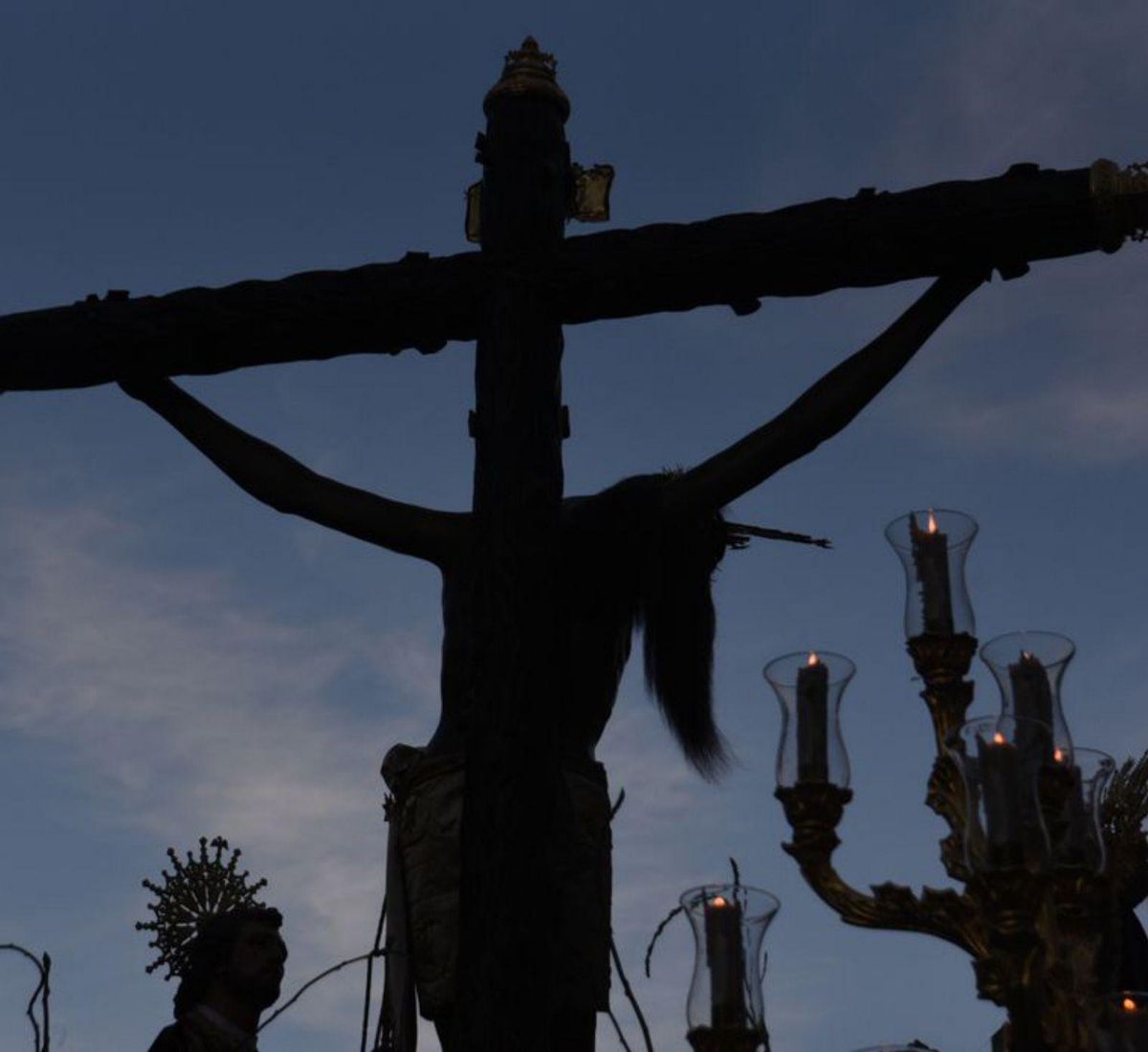 Hermoso contraluz del Cristo de Gracia.