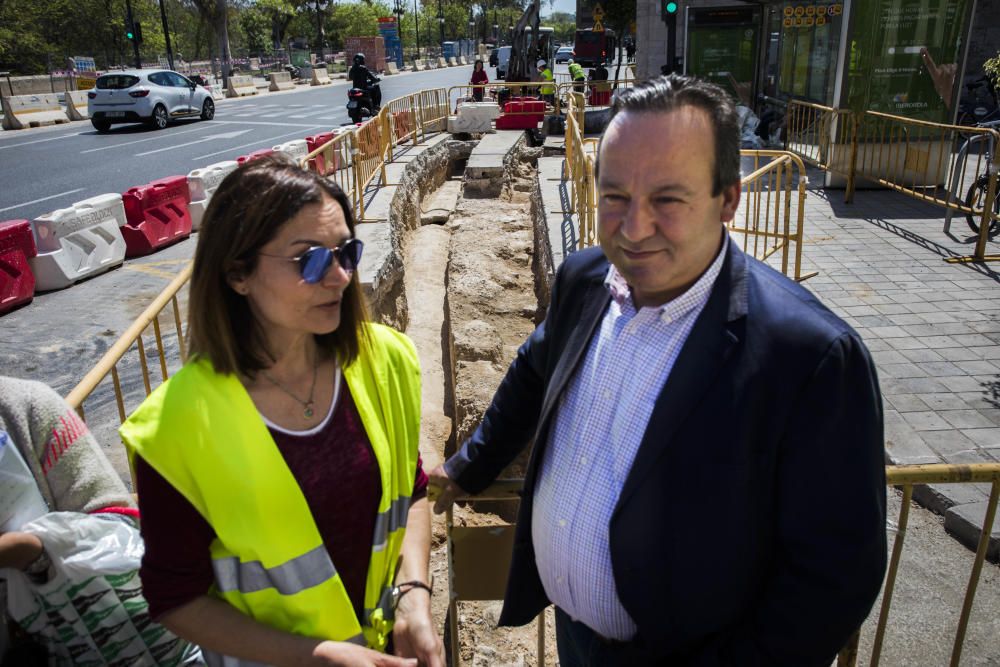 Restos de la muralla islámica y cristiana aparecidos junto al Temple