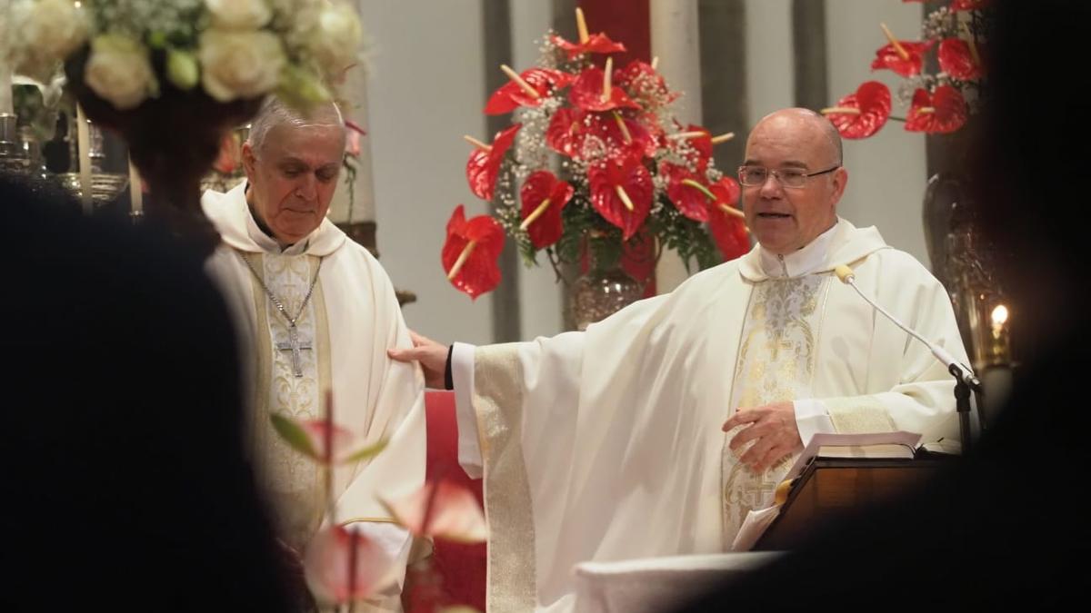 Bernardo Álvarez, ya obispo emérito, junto a Antonio Pérez Morales, administrador diocesano de la Iglesia de Tenerife.