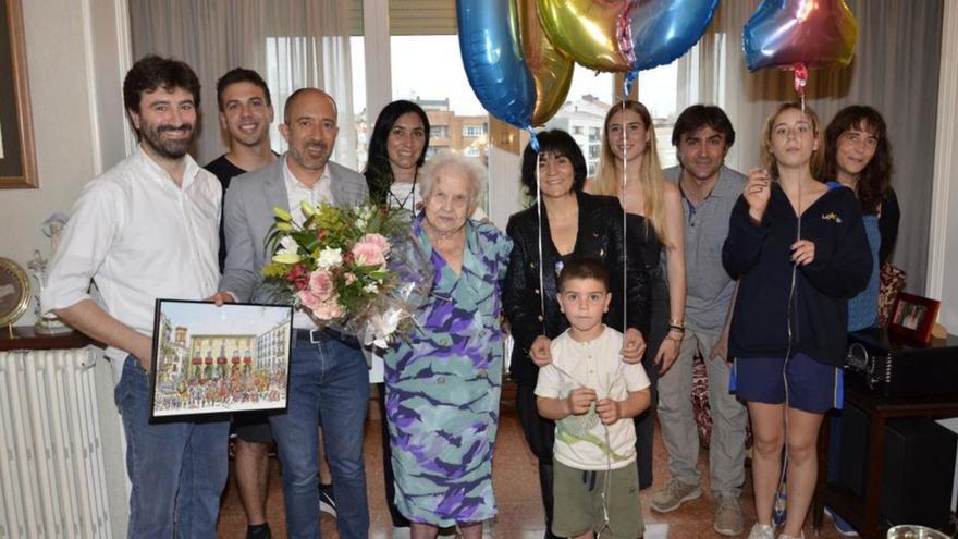 Homenatge a l’àvia centenària Joaquina March Gispert