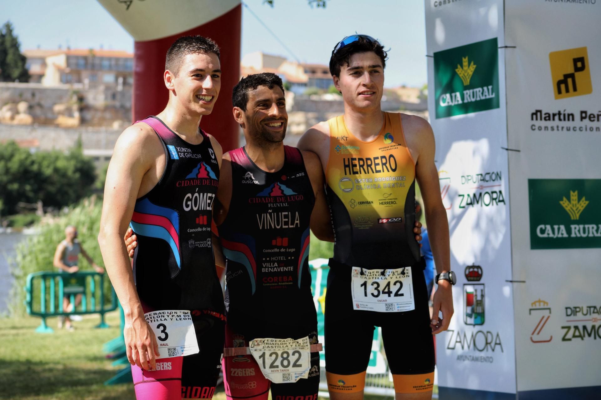 GALERÍA | El Triatlón "Ciudad de Zamora" hace vibrar a la capital del Duero