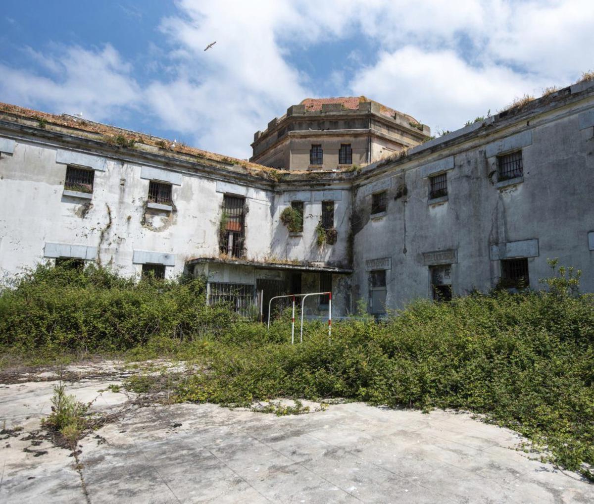 Estado interior de la prisión provincial. |  Casteleiro