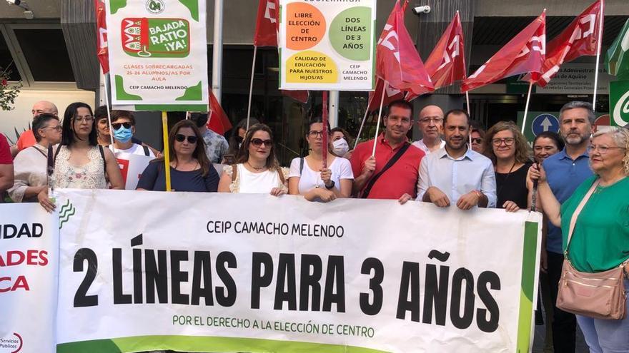 Protesta de CCOO ante la Delegación de Educación de la Junta en Córdoba.