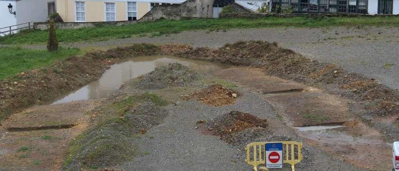 Detalle de una de las prospecciones realizadas en la finca trasera del teatro casino.