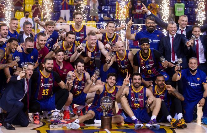 Un gran Barcelona arrolla al Madrid y se proclama campeón de Liga siete ...