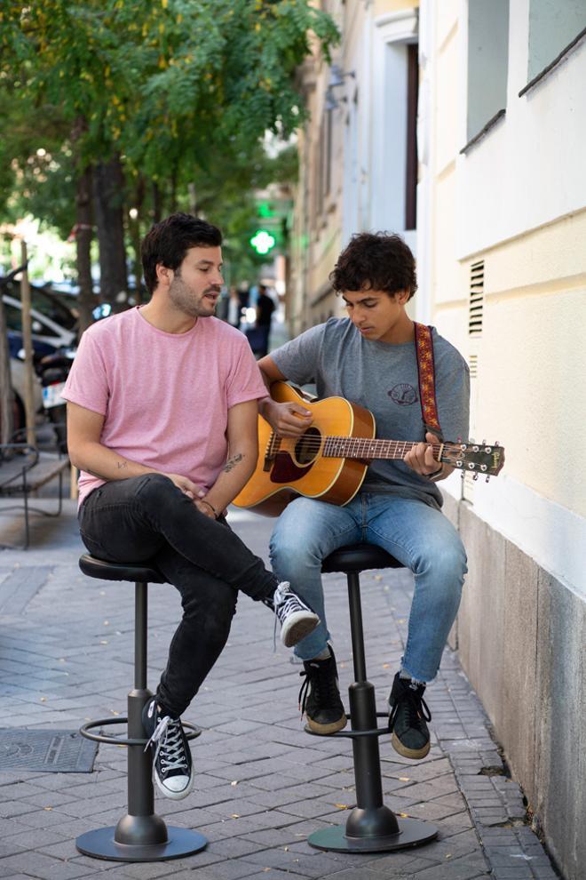 Guillermo Bárcenas y Antón Carreño, de Taburete, practicando
