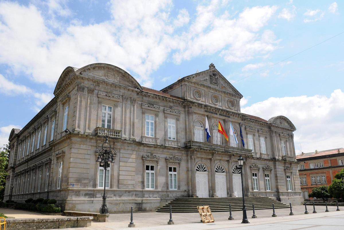 Fachada de la sede de la Diputación de Pontevedra.