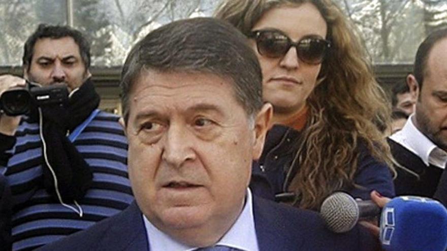 La Fiscalía mantiene tres años de cárcel para el expresidente Olivas por un supuesto fraude