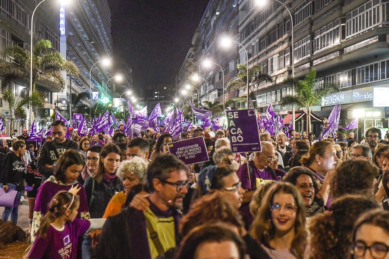 La manifestación del 8M en Las Palmas de Gran Canaria, en imágenes