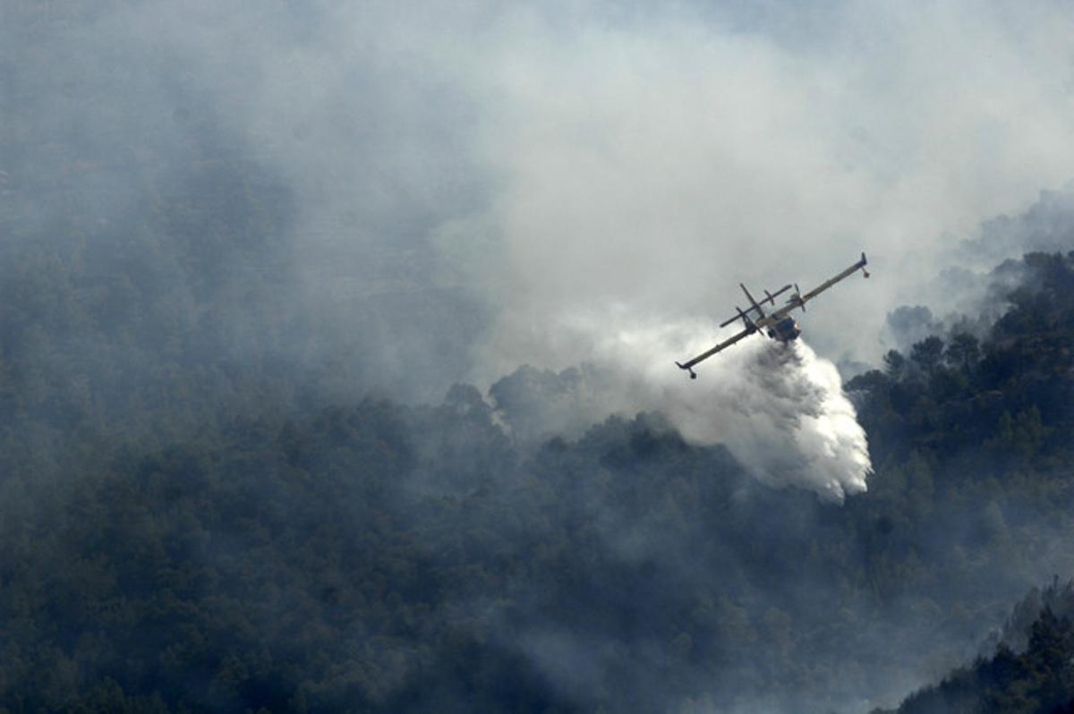 Incendi sense control a l’Ajuntament de Lleó.