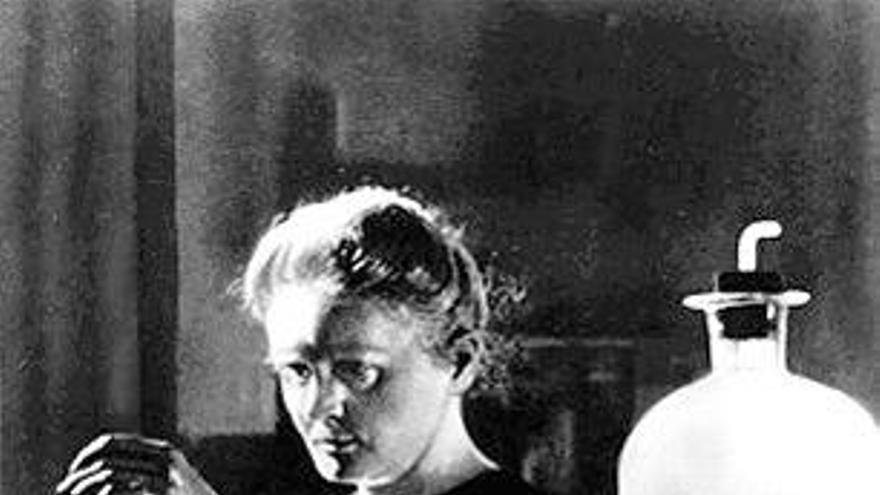 Marie Curie, científica ionera en el campo de la radiactividad.