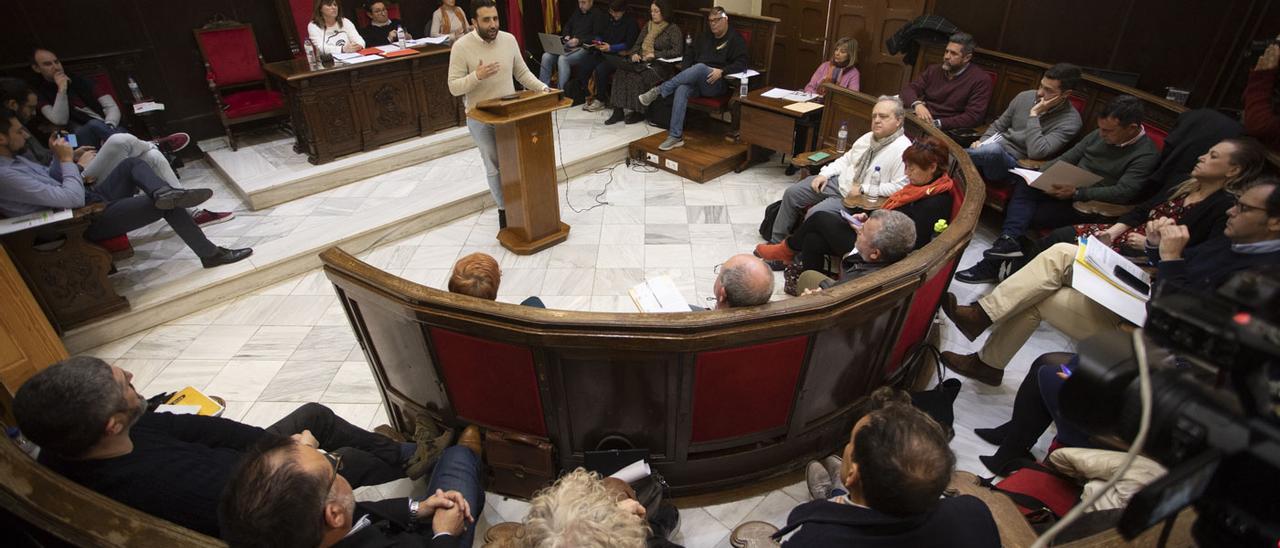 Intervención del alcalde, Darío Moreno, durante el pleno en el que se aprobó provisionalmente el presupuesto de 2023.