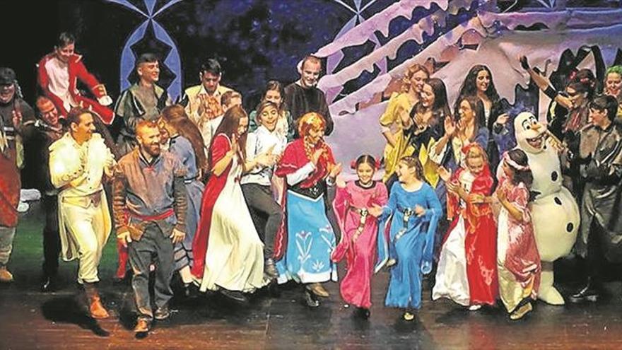 MUSICAL A BENEFICIO DE LA PAZ Y ESPERANZA en el teatro olimpia de villa del río