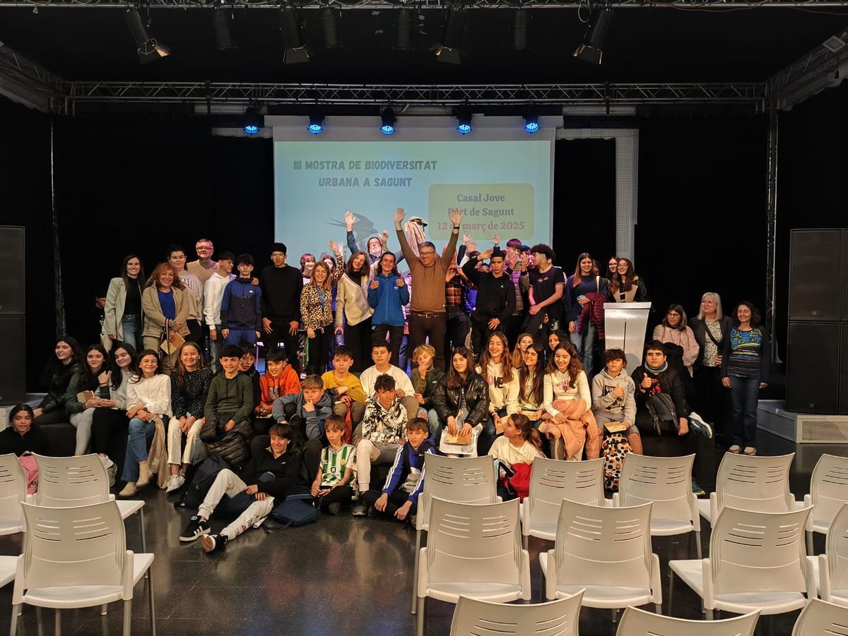Participantes en la III Mostra de Biodiversitat Urbana a Sagunt.