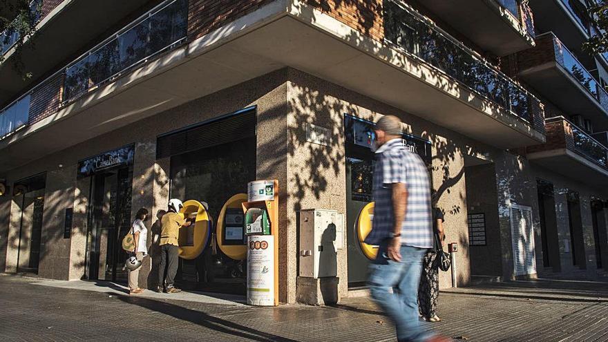 La nova oficina de CaixaBank a l&#039;avinguda de les Bases