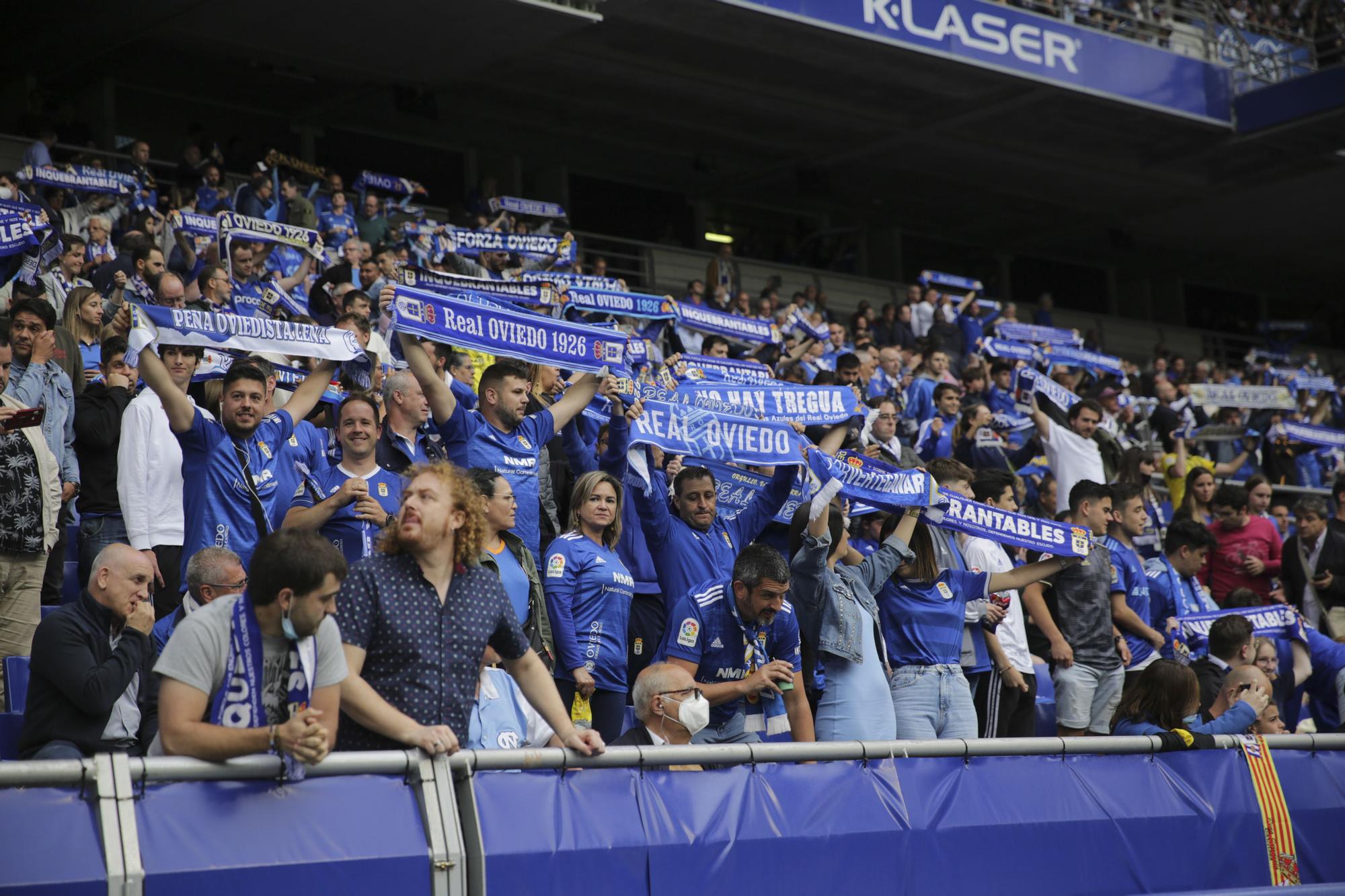 ¿Estuviste en el partido entre el Real Oviedo y el Ibiza? Búscate en esta galería de fotos