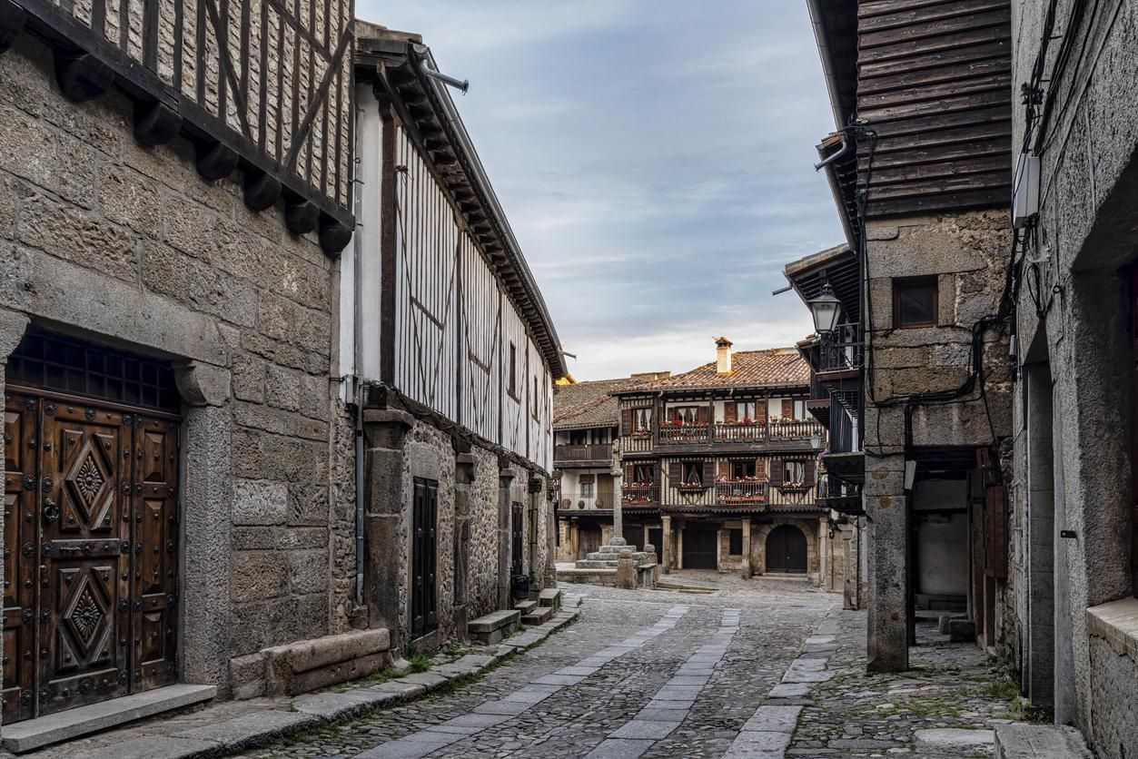 El pintoresco pueblo de La Alberca en Salamanca, España.