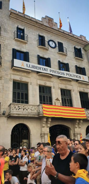 Acte de l'11 de setembre a la plaça del Vi de Girona organitzat per l'ADAC i el Forn