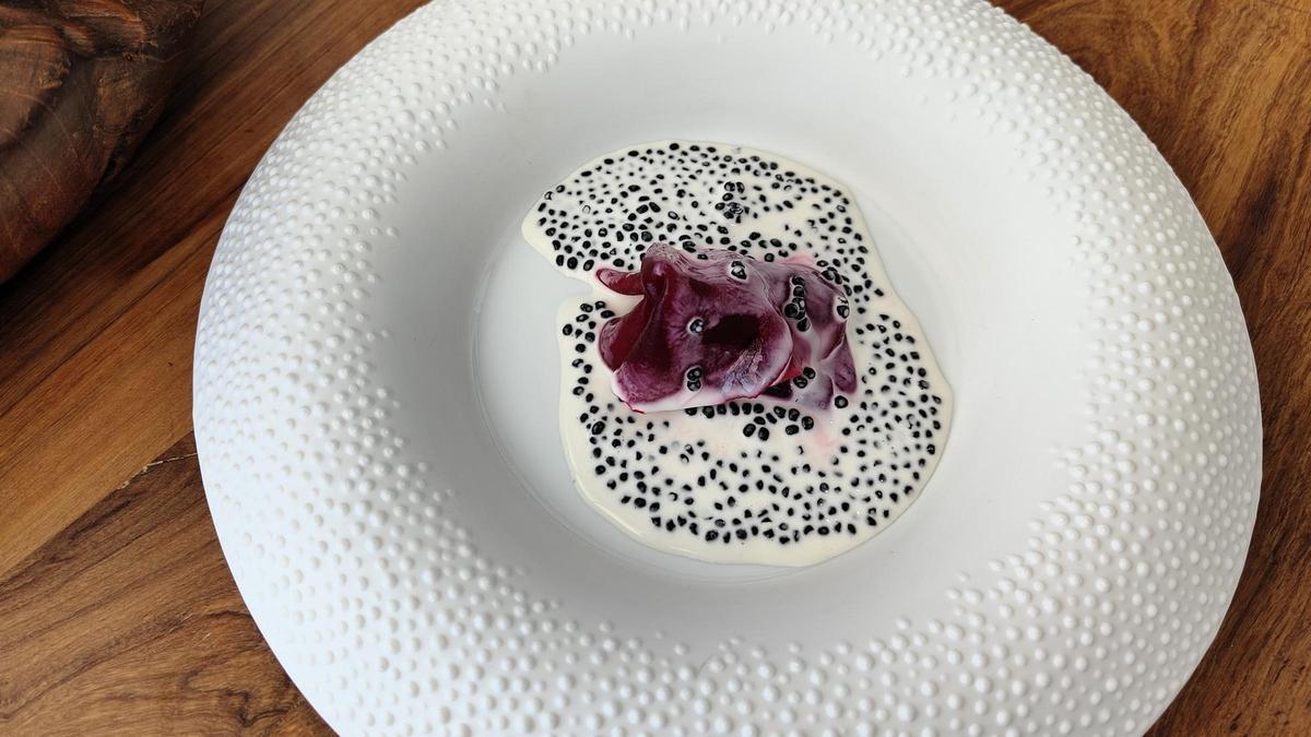 La remolacha con caviar para celebrar los 20 años de Mirazur.