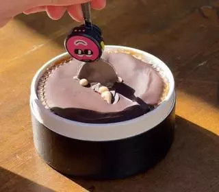 La Cheesequería y Casa Kiki se unen para crear la primera tarta de queso de Málaga con sabor a palmera de Kinder